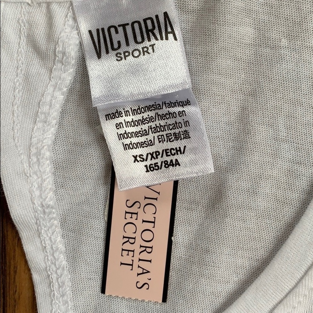 Victoria’s Secret Workout Top - Picture 7 of 8